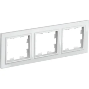 IEK BRITE Рамка 3-местная РУ-3-БрБ белый - BR-M32-K01 IEK BRITE Рамка 3-местная РУ-3-БрБ белый - BR-M32-K01